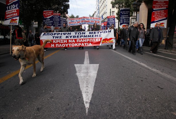 Gwizdy, transparenty, zablokowane ulice. Czasami też płonące opony. To nierozerwalne elementy strajków i manifestacji.