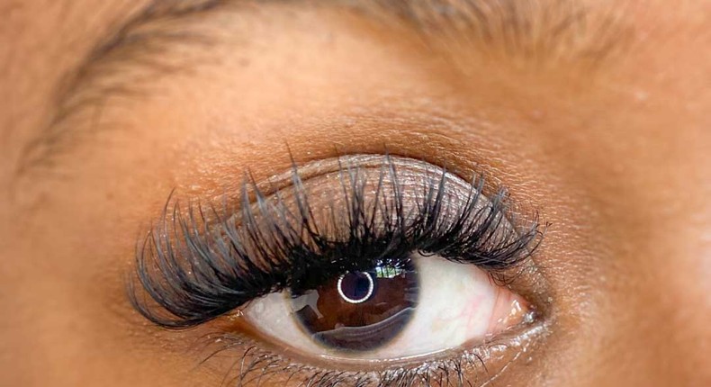 Eyelash extension