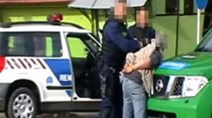 Nyolc bűncselekmény elkövetésével vádolják a 43 éves medgyesegyházi férfit / Fotó: Police.hu