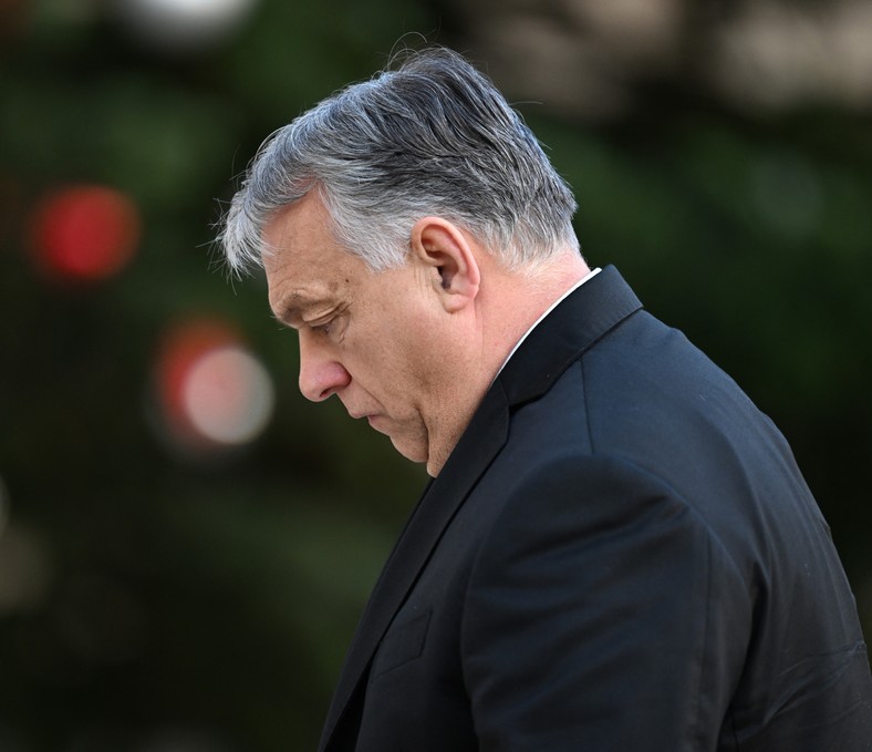 Viktor Orban podczas delegacji w Paryżu, styczeń 2024 r.