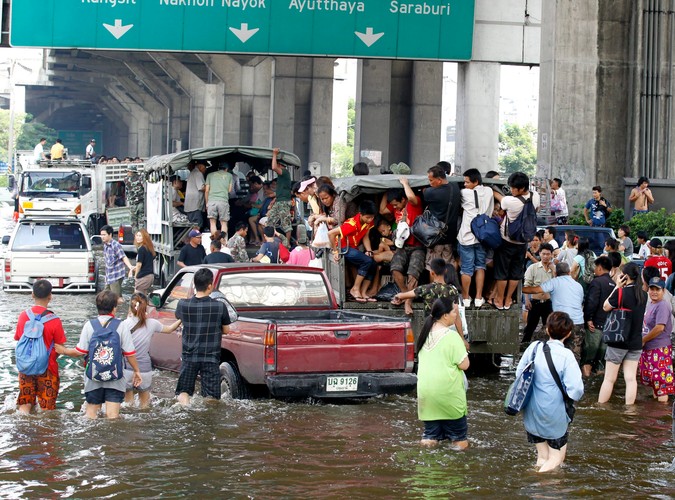 Ewakuacja jednej z dzielnic Bangkoku