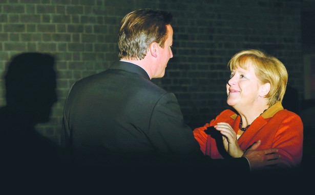 Ostatnio Angeli Merkel bliżej niż do Hollanda jest do Camerona. Premier Francji będzie budował sojusz z Włochami