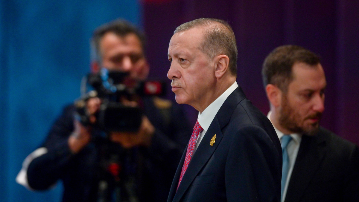 Erdogan otwiera się na Rosję i grozi USA. Planuje spotkanie z Putinem