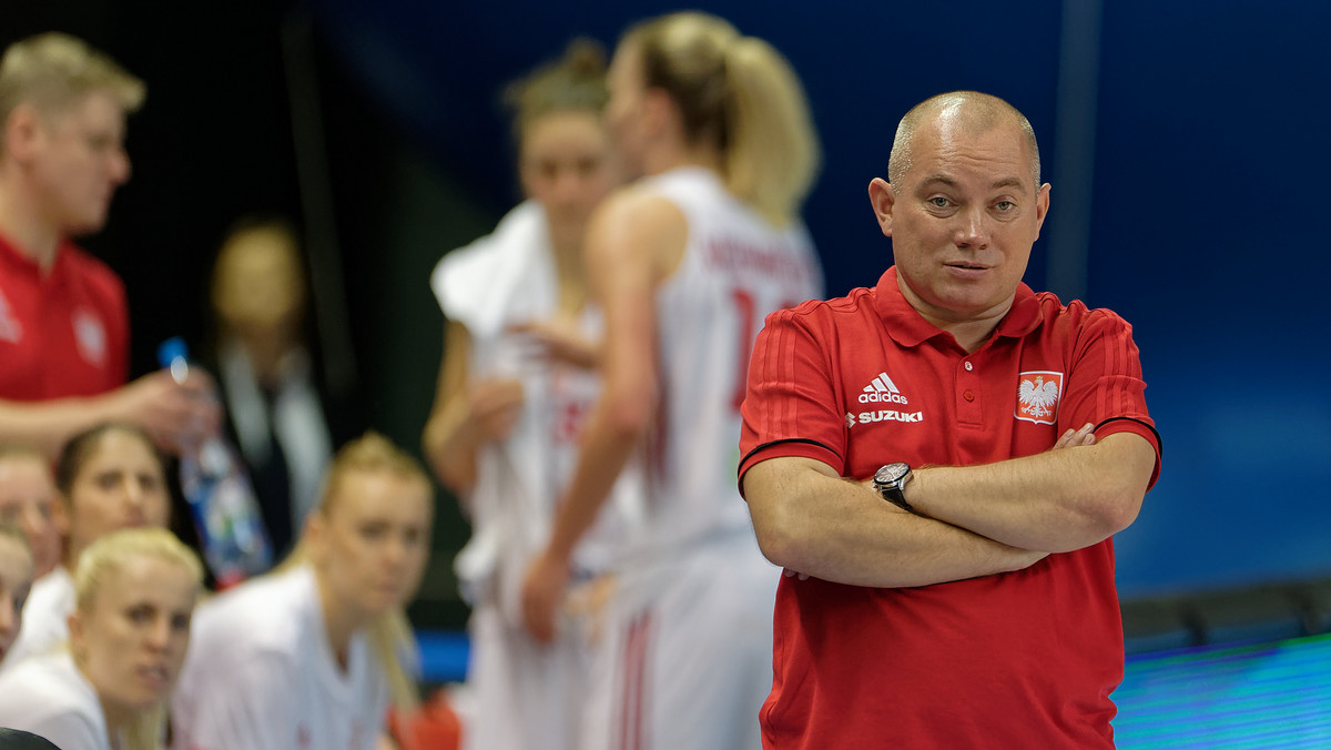 Reprezentacja Polski przegrała w Ankarze z Turcją 53:73 (16:9, 14:26, 12:21, 11:17) spotkanie drugiej kolejki eliminacji mistrzostw Europy 2019. Biało-Czerwone po dwóch porażkach na początek walki o EuroBasket Women są w bardzo trudnej sytuacji, ale jeszcze mają szansę na wywalczenie awansu. Warunek jest jeden - muszą wygrywać kolejne mecze.