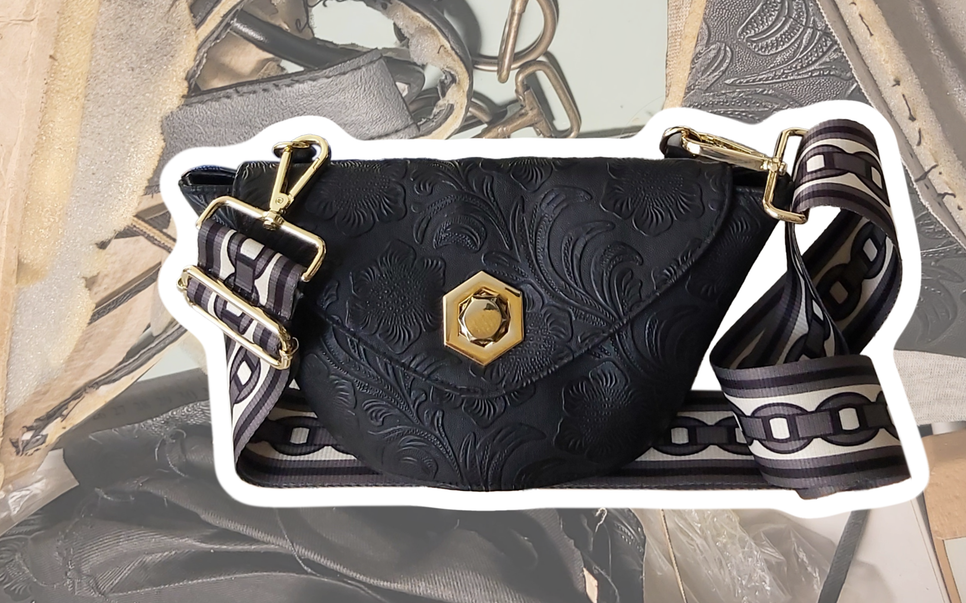 A MARTU Concept Bags táskákat az Instagramon keresztül lehet megvásárolni