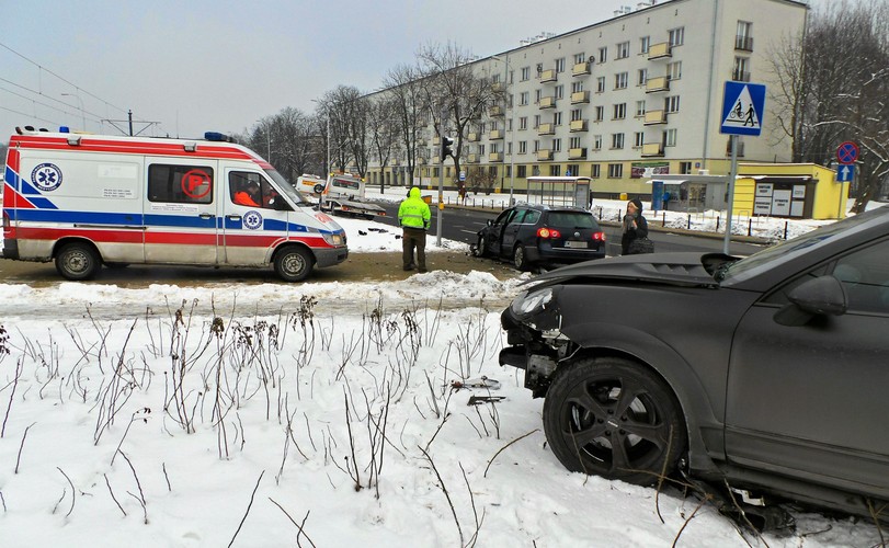 Porsche cayenne po wypadku. Samochód należy do Wojciecha Szczęsnego