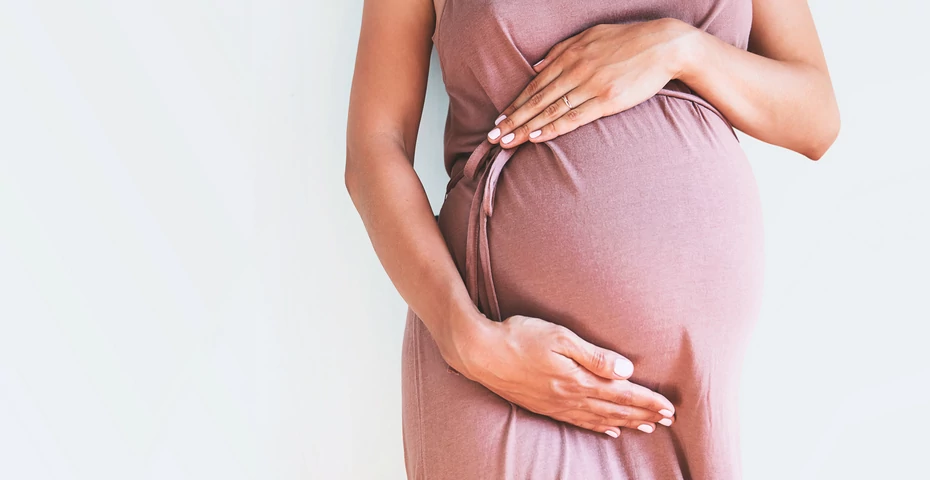 Jak dobrze wyglądać w ciąży? Stylizacje ciążowe i porady