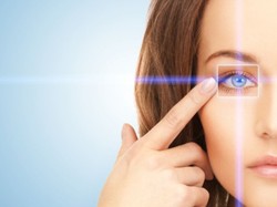 Walka nie z wiatrakami! Jak zachować młodość skóry wokół oczu