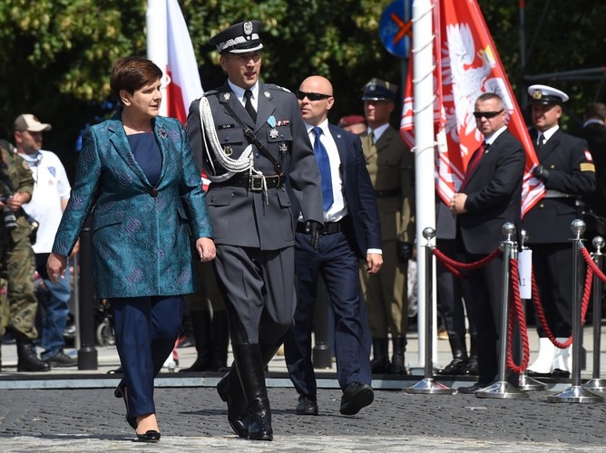 Beata Szydło i gen. bryg. Robert Głąb