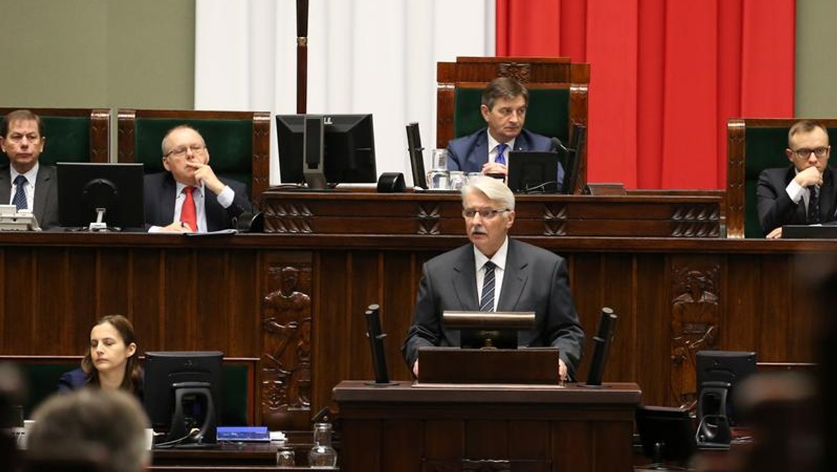 Prowadzenie wojenek bez powodu i na pokaz to kolejny dowód na zdziecinnienie polskich elit politycznych, które może mieć dla nas wszystkich katastrofalne skutki.