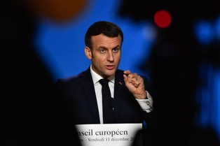 Macron: Trzeba się chronić się przed znaczącymi przepływami migracyjnymi z Afganistanu
