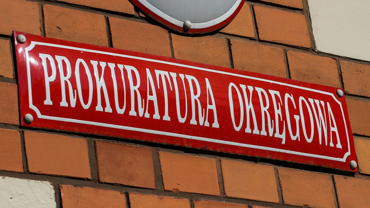 Groził mężczyźnie zabawkowym pistoletem. Prokuratura postawiła zarzuty