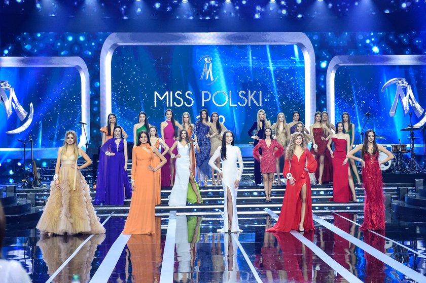 Miss Polski 2020. Na scenie piękne kandydatki i gwiazdy show-biznesu. Zobacz zdjęcia z finałowej gali!