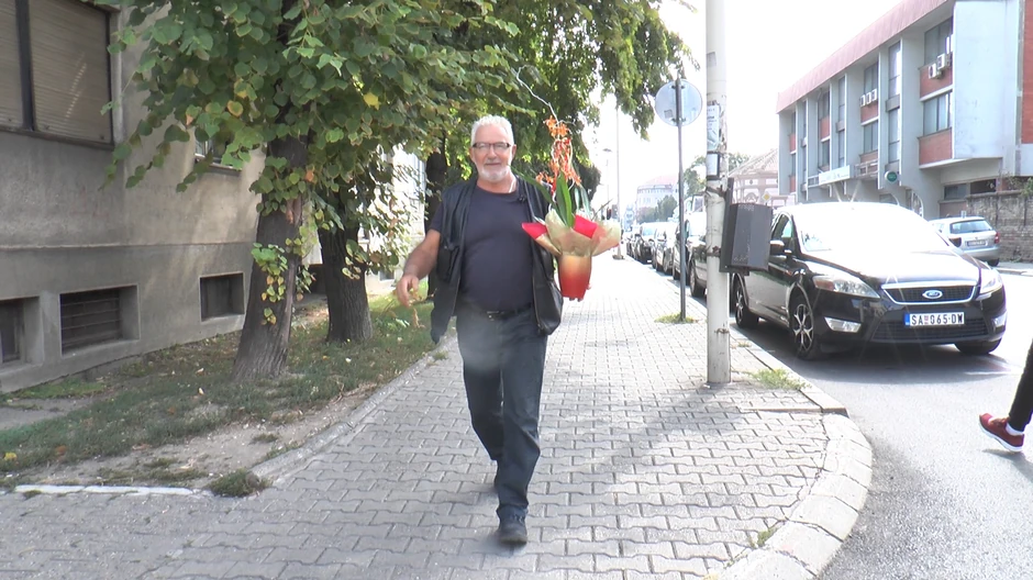 Džentlmen sa cvećem - Vladeta Jeremić