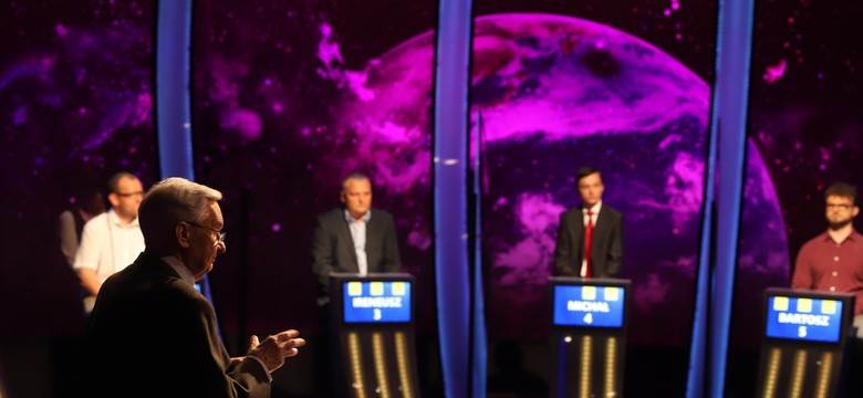 Po 14 latach odchodzi z teleturnieju "Jeden z dziesięciu". "Będziemy tęsknić"