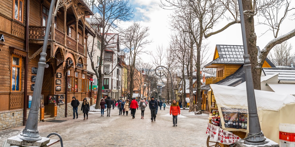 Zakopane to nie tylko horrendalnie drogie karczmy i restauracje, ale też całkiem przystępne cenowo bary. 