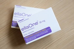 Nowe dane NFZ: Farmaceuci wystawiają coraz więcej recept na pigułkę "dzień po"