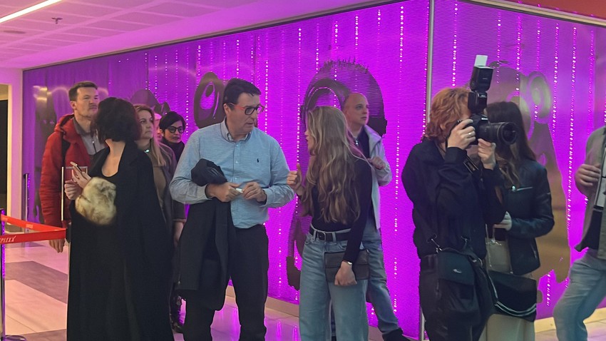 Jovan Memedović sa devojkom Snežanom