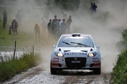 Latający Abarth pędzi po mistrza