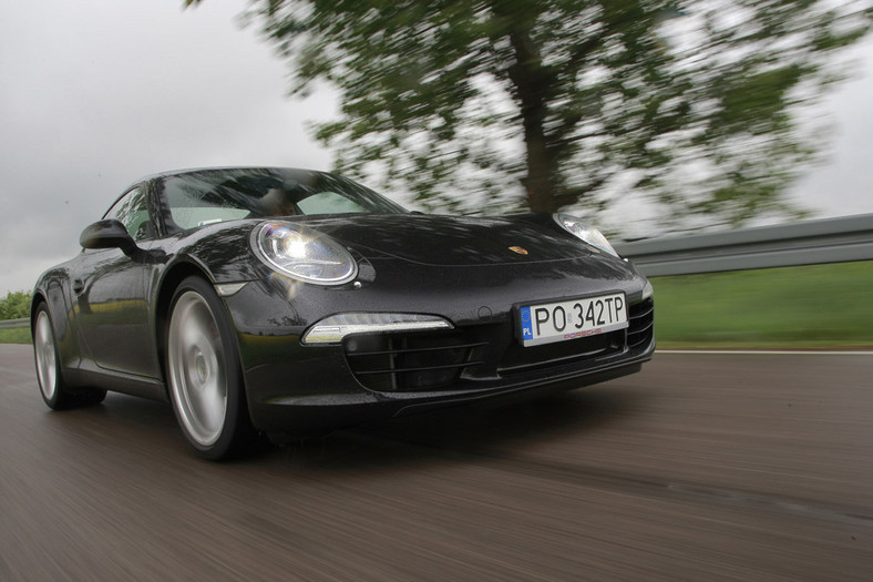 Porsche 911 Carrera S: emocje w standardzie