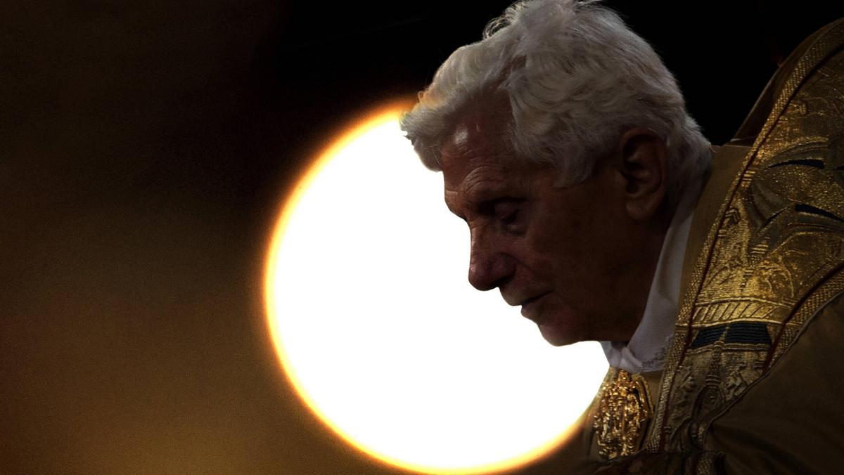 Stan zdrowia 95-letniego emerytowanego papieża Benedykta XVI jest ciężki, ale stabilny - podała w czwartek agencja ANSA