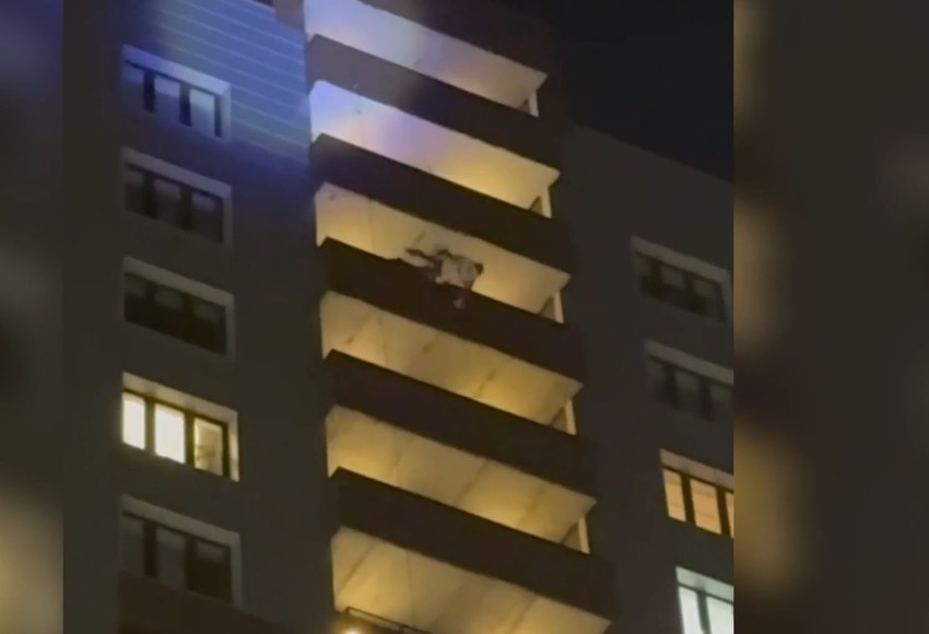 Pad sa zgrade od 24 sprata