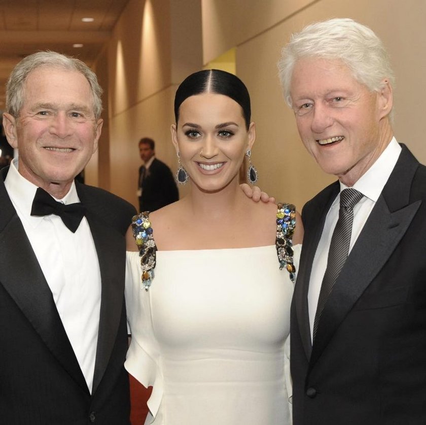 Katy Perry z Clintonem i Bushem