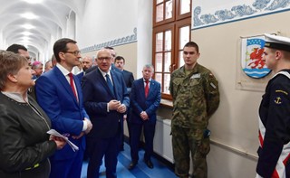 Premier: Patriotyzm to nie puste hasło - to zobowiązanie do działania na rzecz całego narodu