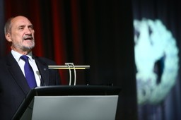 Macierewicz o spółkach zbrojeniowych: Patologie znajdą swój finał w prokuraturze