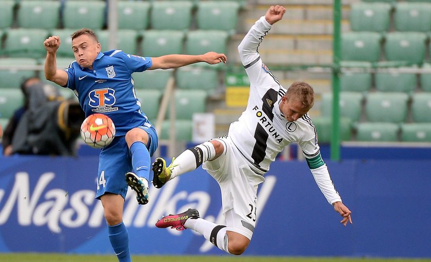 Legia wysoko przegrywa u siebie z Lechem