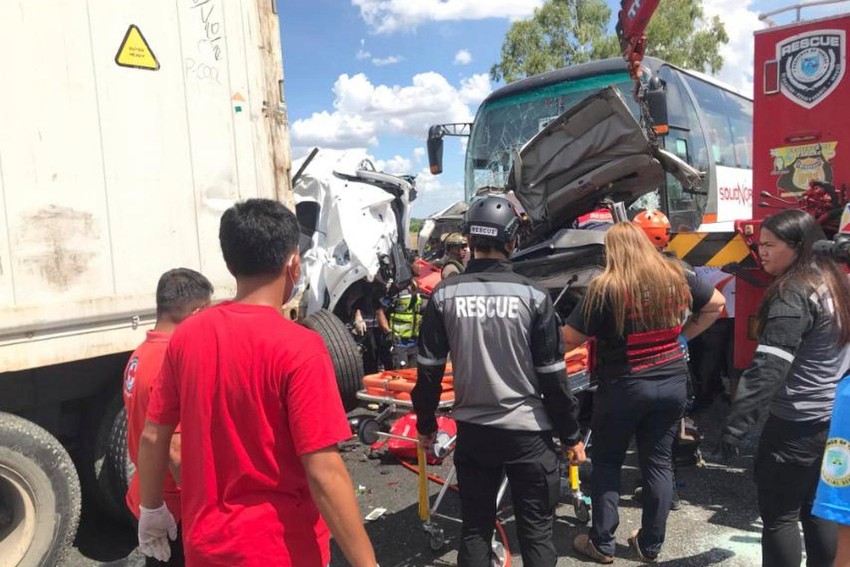 filipini autobus sudar