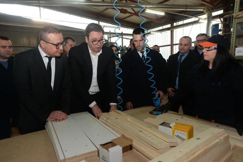 Vučić u fabrici "Moja soba"