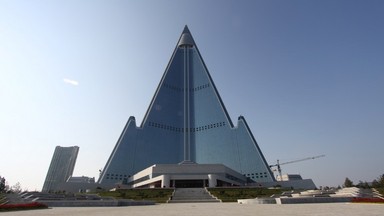 Otwarcie hotelu Ryugyong w Pjongjang odłożone