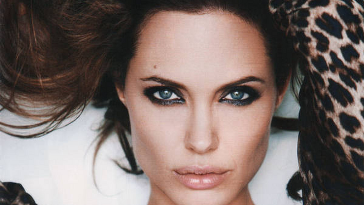 Angelina Jolie w sierpniowym numerze magazynu Vanity Fair US