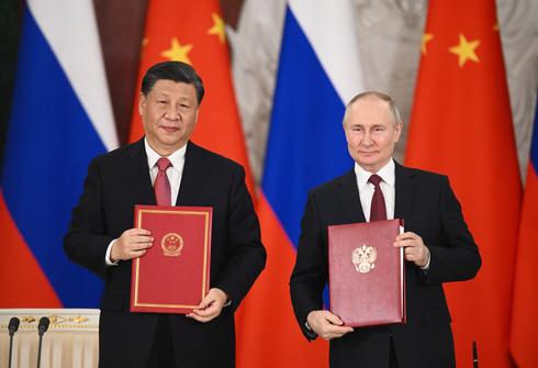 Xi Jinping i Władimir Putin / źródło: PAP (zdjęcia)