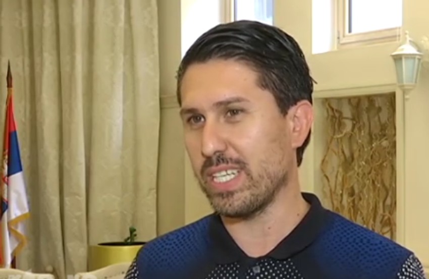 Različite su reakcije prisutnih kada muž izgovori "Uzimam njeno prezime",  kaže matičar Nemanja Đurović