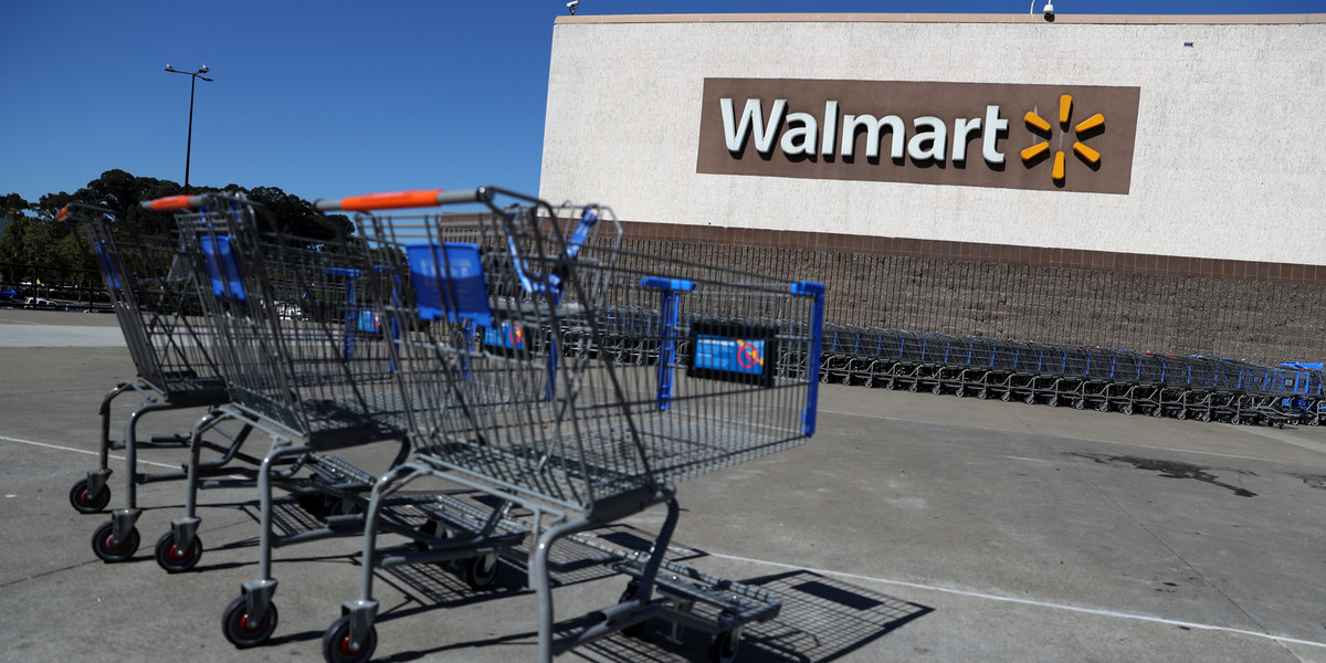 Walmart w II kw. odnotował lepsze od oczekiwanych wyniki, czym potwierdził mocną kondycję amerykańskich konsumentów - mimo trwającej wojny handlowej między Chinami i USA