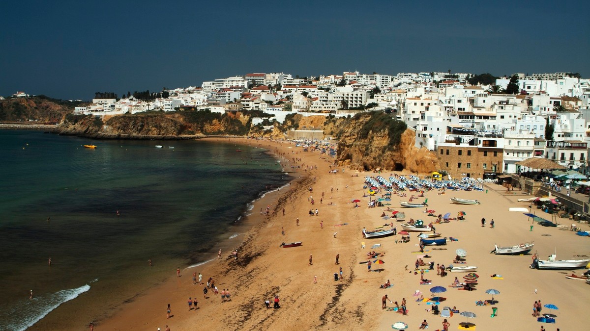 Plaža u Portugalu, ilustracija