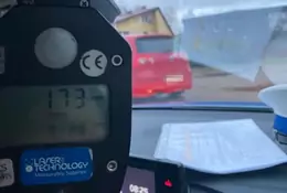 Przekroczył prędkość o ponad 100 km/h. Dostał 2,5 tys. zł mandatu