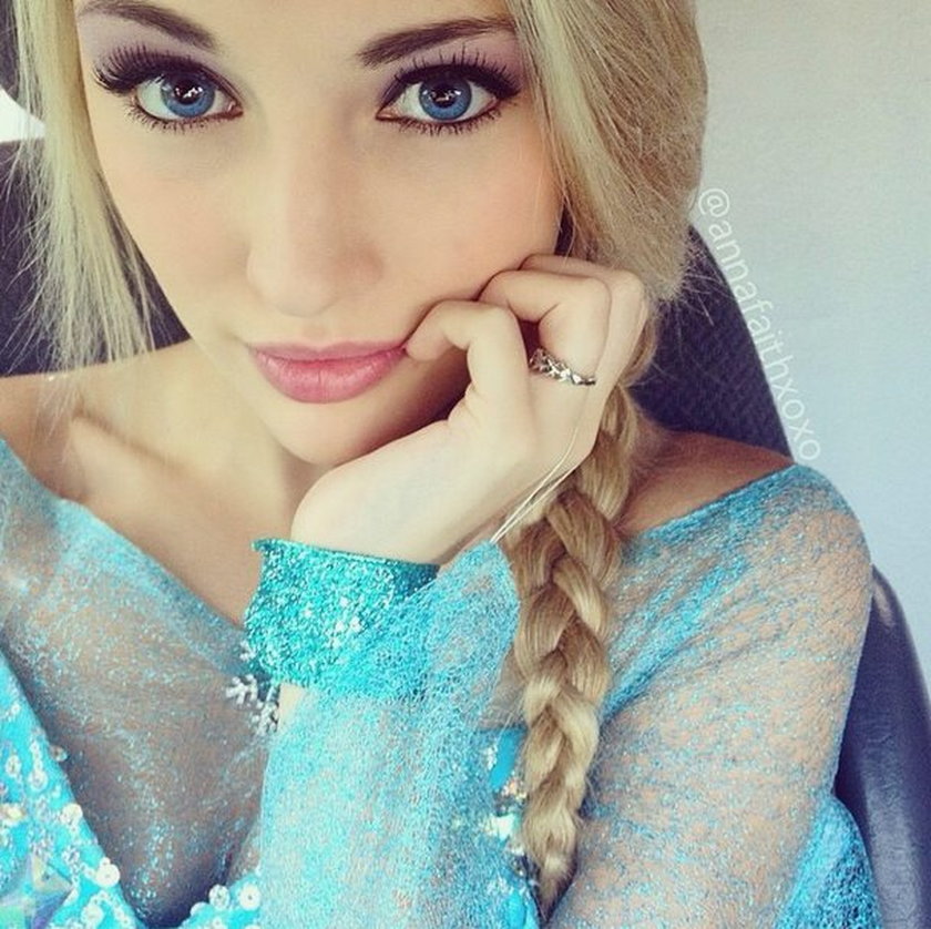 Anna Faith Carlson jako Elsa z "Krainy Lodu"