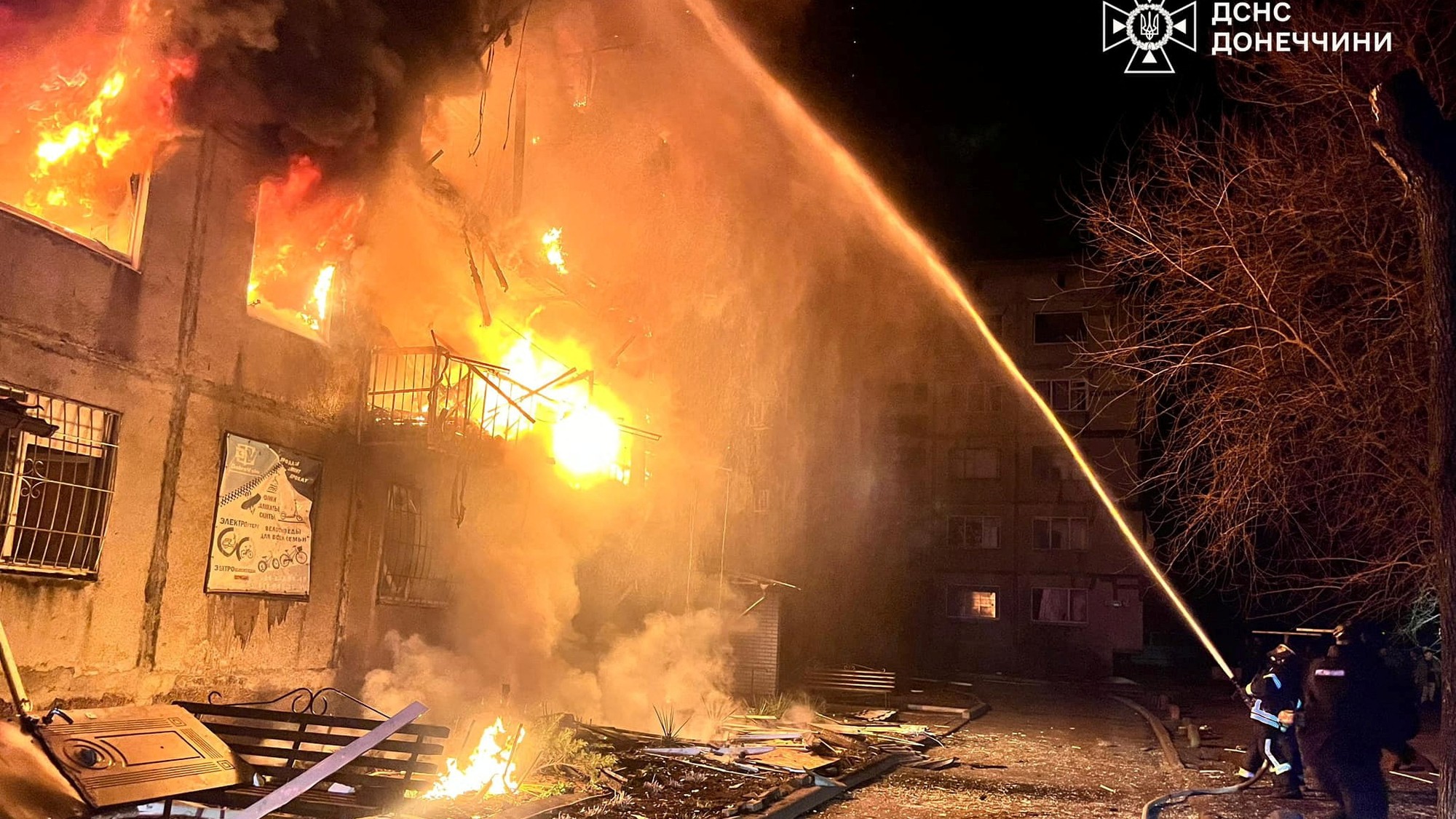 Následky ruského vojenského útoku na Dobropilsko, Donecká oblasť, Press service of the State Emergency Service of Ukraine in Donetsk region/Reuters