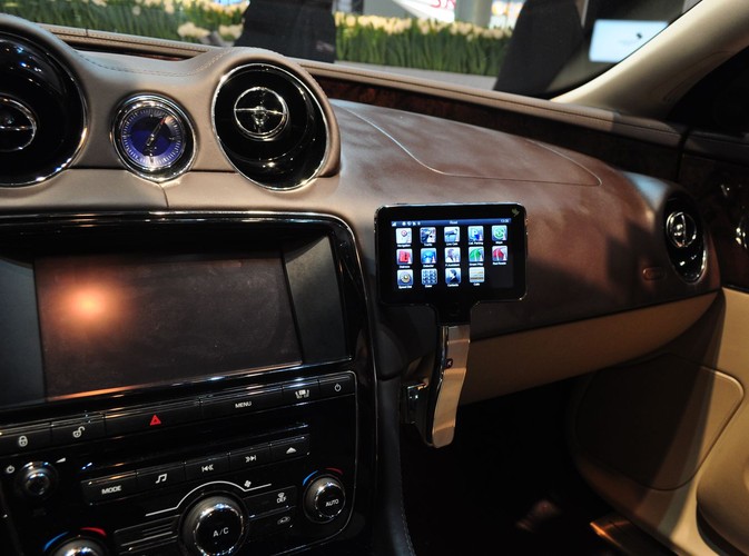 Ta konsola odmieni twoje auto