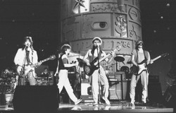 Wielki przebój Oddziału Zamkniętego to piosenka o miłości? Kto zakochał się w "Andzi"?