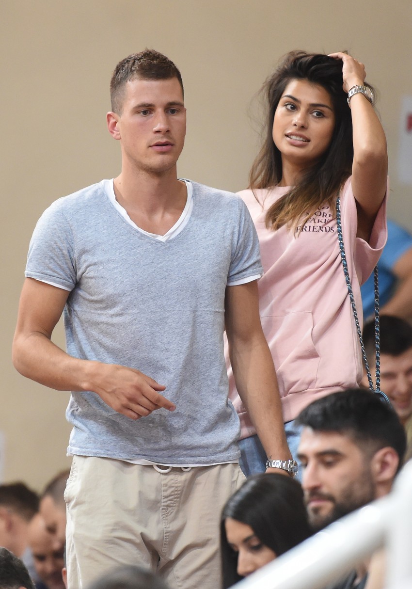 Nemanja i Mina postali roditelji