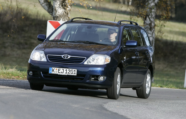 Opel Astra III kontra Toyota Corolla IX, Ford Focus II i
