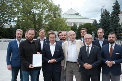 Konfederacja wydała oświadczenie w sprawie Mateusza Morawieckiego i Donalda Tuska. "Koniec waszej władzy"