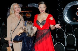 Wieniawa w ogniu krytyki podróżników. Rozdawała ubrania na Zanzibarze