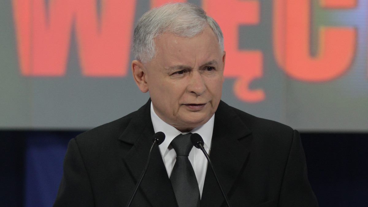 Jarosław Kaczyński odwiedzi 1 września Gdańsk, by spotkać się m.in. z członkami NSZZ "Solidarność" Stoczni Gdańskiej. Wcześniej stoczniowa "S" zaprosiła prezesa PiS na 31 sierpnia na obchody Sierpnia"80. Stało się to przyczyną konfliktu w związku.
