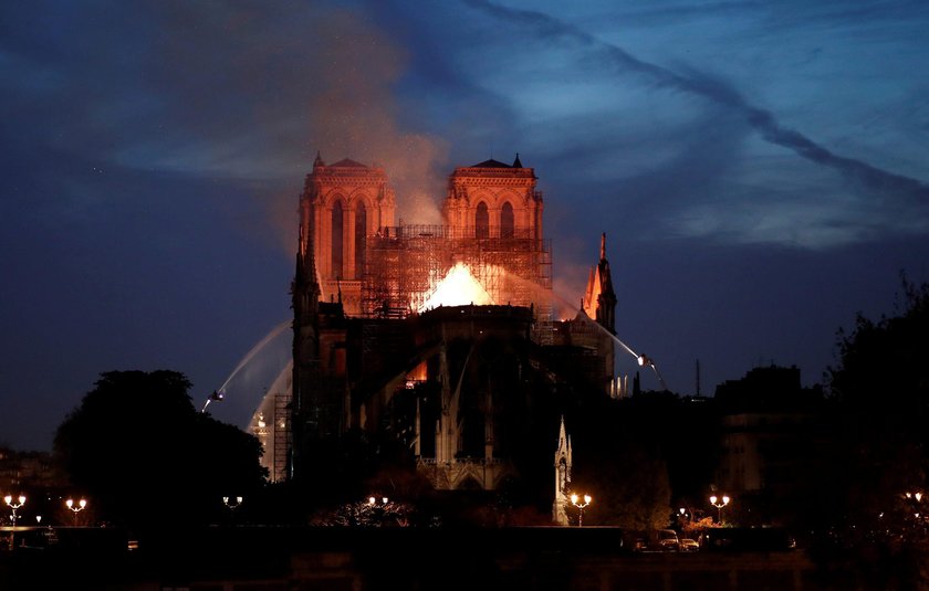 Politycy komentują pożar katedry Notre Dame