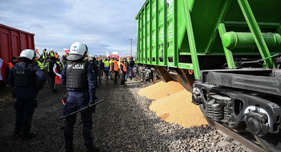 Zadyma na proteście rolników w Medyce. Wysypali zboże na tory!